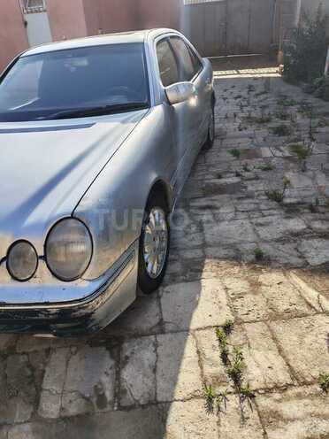 Mercedes E 270 1999, 270,000 km - 2.7 l - Bakı