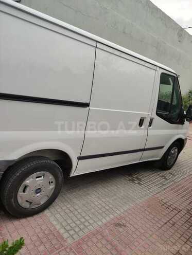 Ford Transit-5