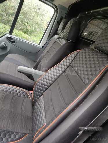 Ford Transit-12