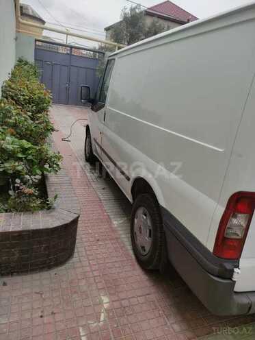 Ford Transit-9