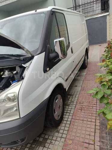 Ford Transit-3