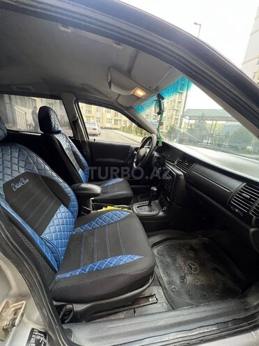 Opel Vectra-14