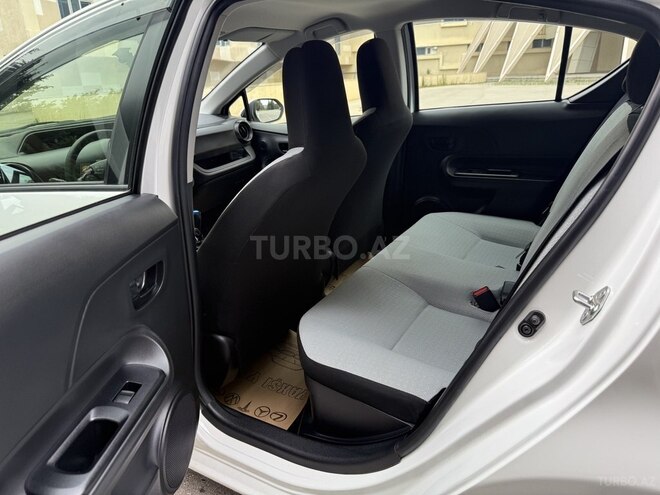 Toyota Aqua 2019, 27,819 km - 1.5 л - Bakı