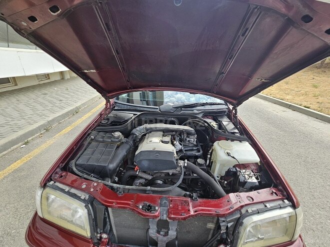 Mercedes C 200 1999, 259,200 km - 2.0 l - Bakı