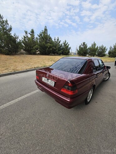 Mercedes C 200 1999, 259,200 km - 2.0 l - Bakı