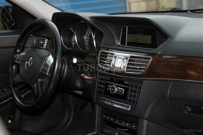 Mercedes E 200 d 2013, 323,541 km - 2.0 l - Bakı