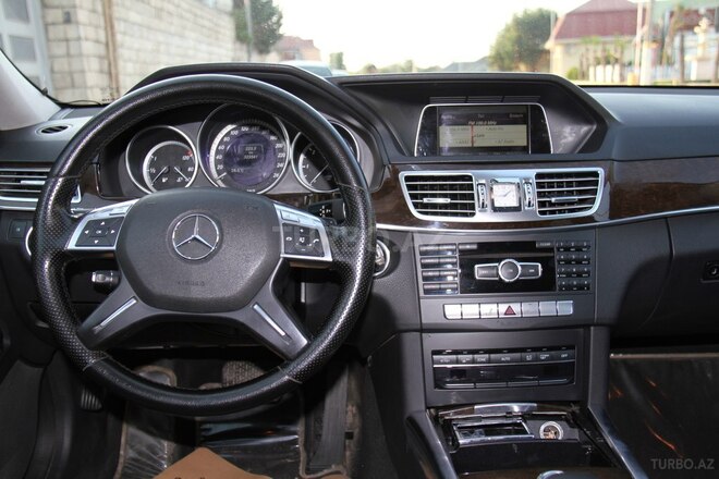 Mercedes E 200 d 2013, 323,541 km - 2.0 l - Bakı