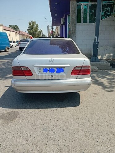 Mercedes E 270 2000, 375,000 km - 2.7 l - Ağdam