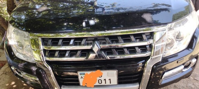 Mitsubishi Pajero-2