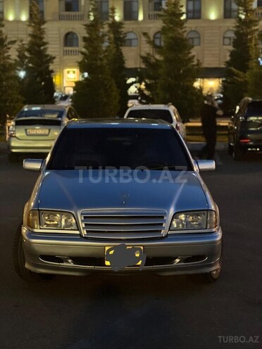 Mercedes C 230-1