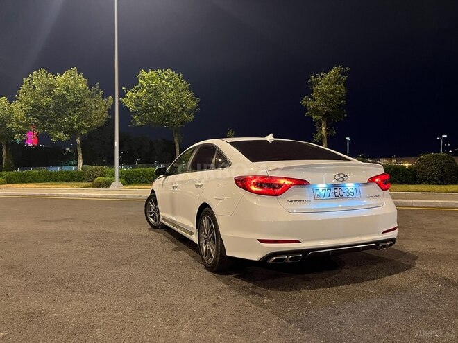 Hyundai Sonata-12