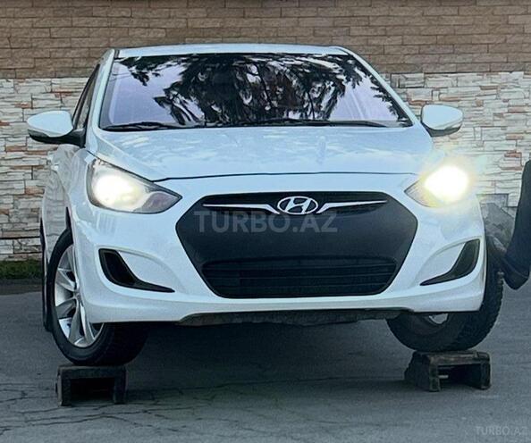 Hyundai Accent 2013, 395,000 km - 1.6 l - İsmayıllı