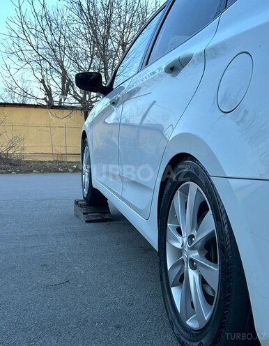 Hyundai Accent 2013, 395,000 km - 1.6 l - İsmayıllı
