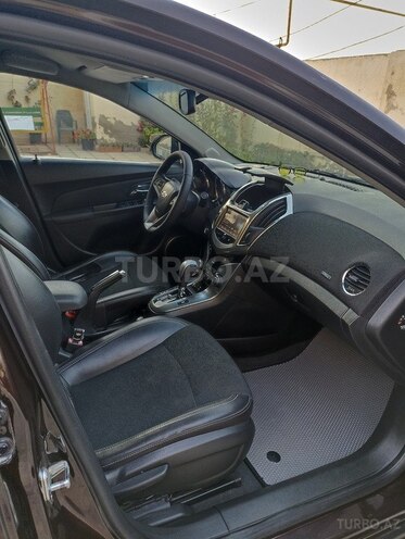 Chevrolet Cruze-5