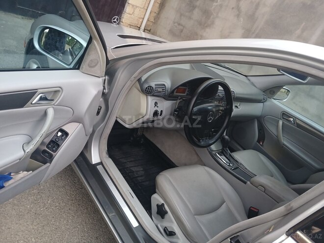 Mercedes C 180 2004, 505,000 km - 1.8 l - Quba