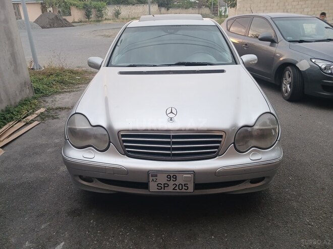 Mercedes C 180 2004, 505,000 km - 1.8 l - Quba