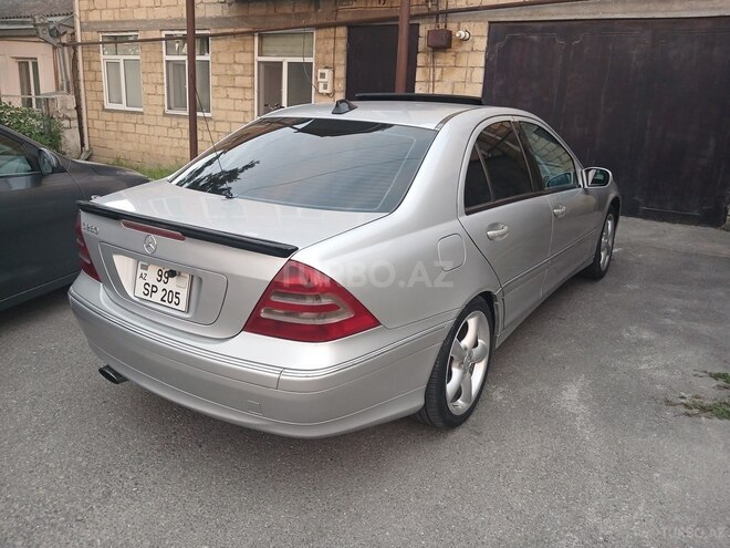 Mercedes C 180 2004, 505,000 km - 1.8 l - Quba