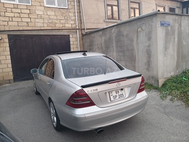 Mercedes C 180 2004, 505,000 km - 1.8 l - Quba