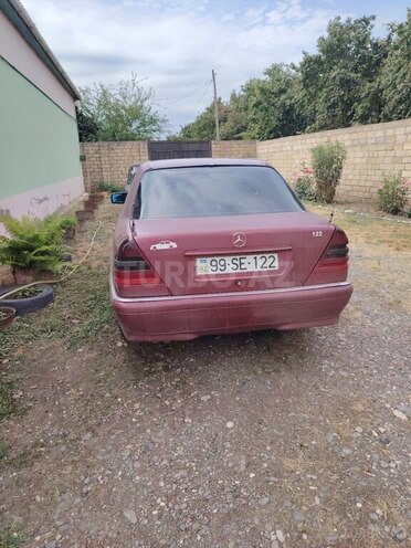 Mercedes C 180 1993, 108,600 km - 1.8 л - Qusar