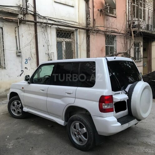 Mitsubishi Pajero io 2001, 246,000 km - 2.0 l - Bakı