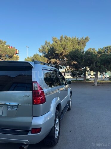 Toyota Land Cruiser Prado-4