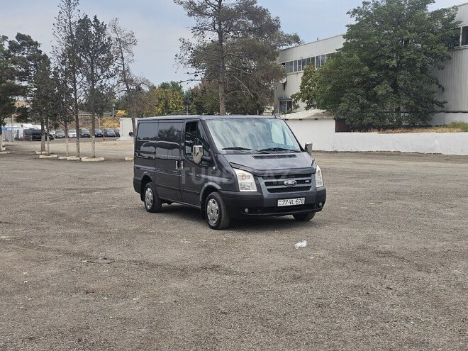 Ford Transit-3