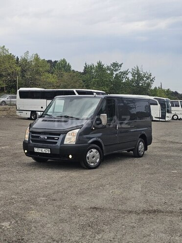 Ford Transit-2