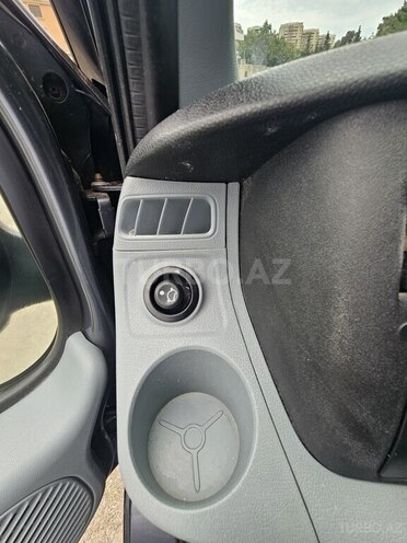Ford Transit-11