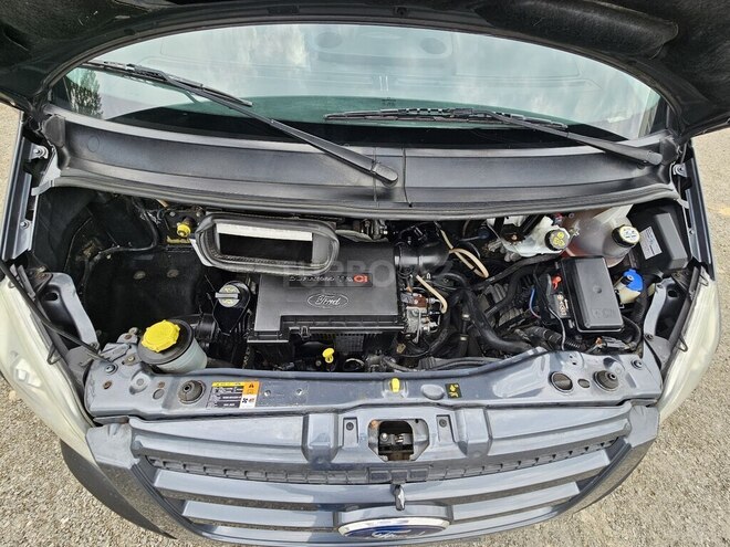 Ford Transit-21