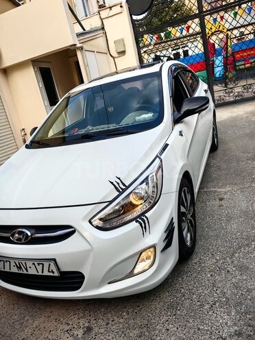 Hyundai Accent 2015, 138,000 km - 1.6 l - Bakı