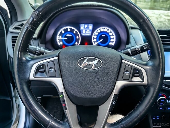 Hyundai Accent 2015, 138,000 km - 1.6 l - Bakı