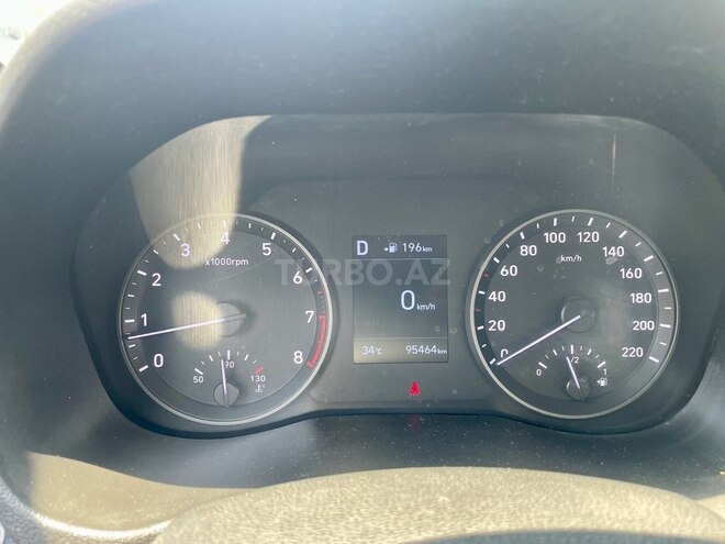 Hyundai Accent-6