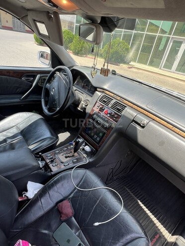 Mercedes E 270 2000, 527,400 km - 2.7 l - İmişli