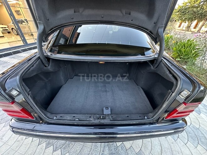 Mercedes E 220 d 2001, 310,000 km - 2.2 л - Salyan