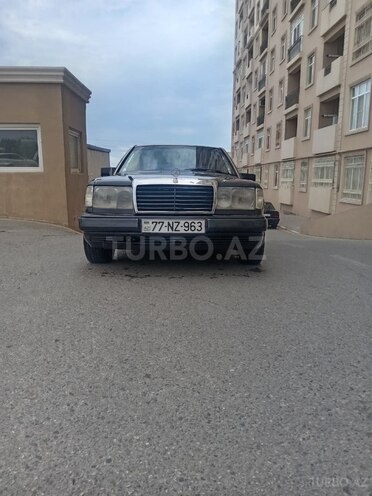 Mercedes E 220 1993, 380,000 km - 2.2 l - Bakı