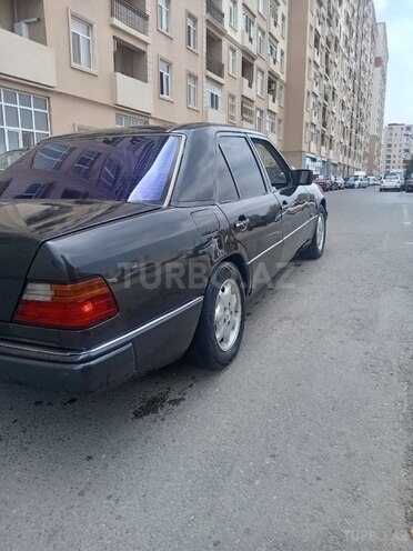 Mercedes E 220 1993, 380,000 km - 2.2 l - Bakı