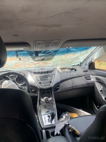 Hyundai Avante 2013, 136,000 km - 1.6 l - Siyəzən