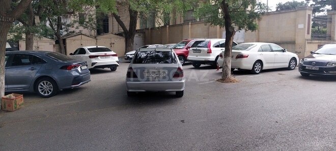 Mercedes C 220 d 1997, 222,500 km - 2.2 л - Bakı