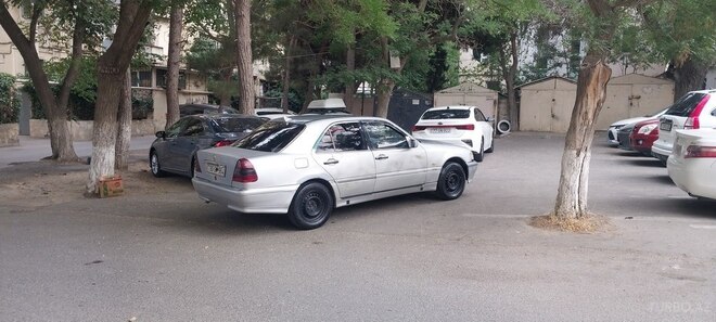 Mercedes C 220 d 1997, 222,500 km - 2.2 л - Bakı
