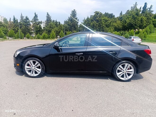 Chevrolet Cruze-12