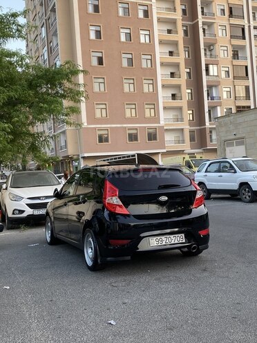 Hyundai Accent 2013, 240,000 km - 1.6 l - Bakı