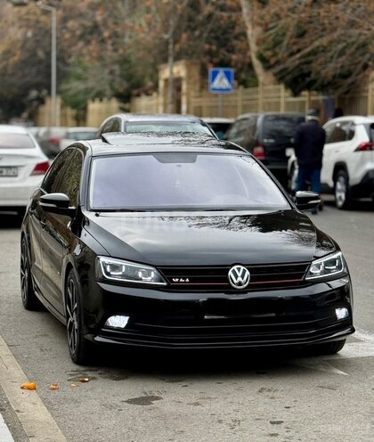 Volkswagen Jetta-1