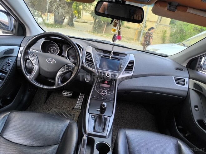 Hyundai Avante 2015, 165,000 km - 1.6 л - Bakı