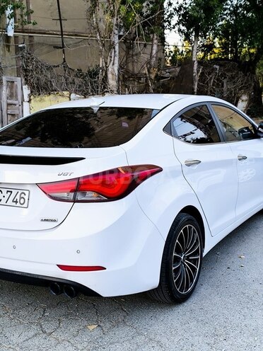 Hyundai Avante 2015, 165,000 km - 1.6 л - Bakı