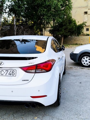 Hyundai Avante 2015, 165,000 km - 1.6 л - Bakı