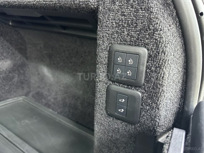 Land Rover Range Rover 2018, 114,000 km - 3.0 л - Bakı
