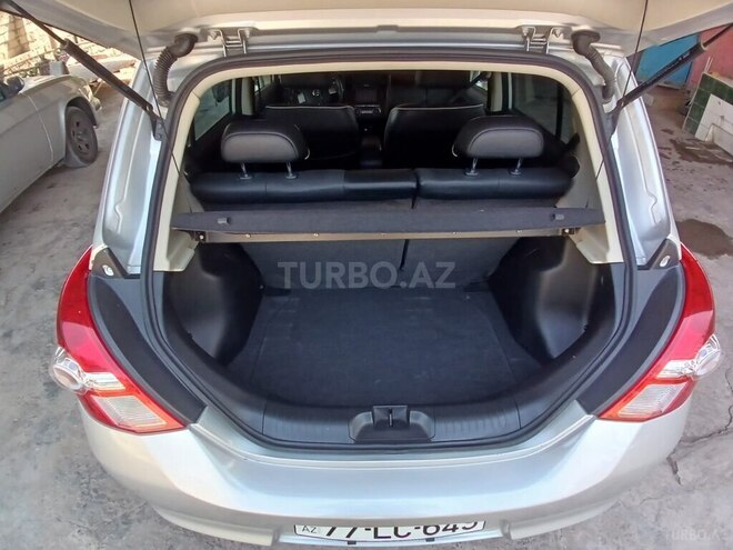Nissan Tiida 2012, 41,334 km - 1.5 l - Saatlı