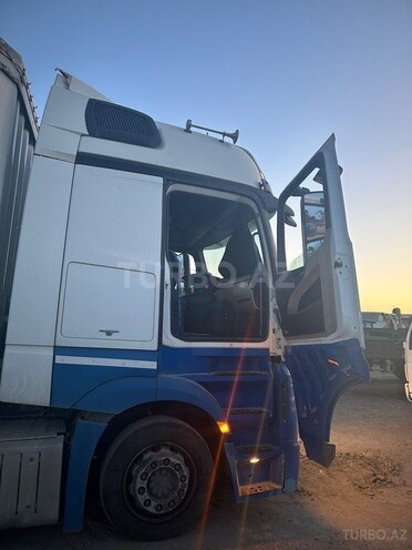 Mercedes Actros 1844 2013, 718,000 km - 4.5 l - Bakı