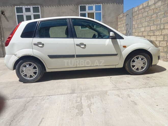 Ford Fiesta 2006, 135,000 km - 1.4 л - Bakı