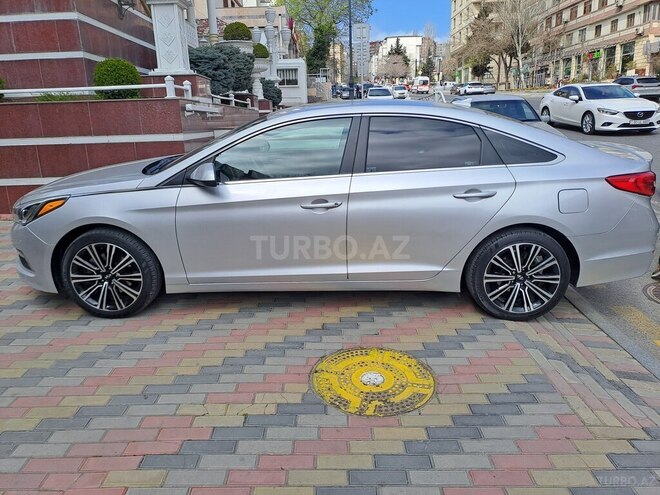 Hyundai Sonata-14